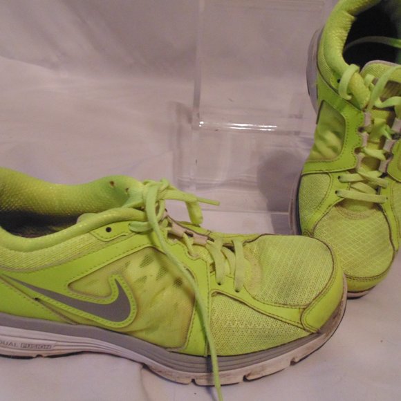 Women’s Nike Dual Fusion Run 3 Bright Yellow Running Walking 525752-700  size 9 - Picture 3 of 11